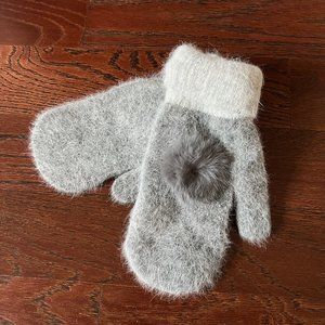 Fadivo New York Gray Warm Faux Fur Detail Winter Mittens One Size NWT